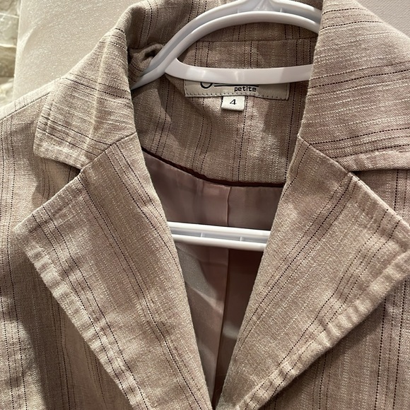 Jessica Petities beige blazer - Picture 2 of 7